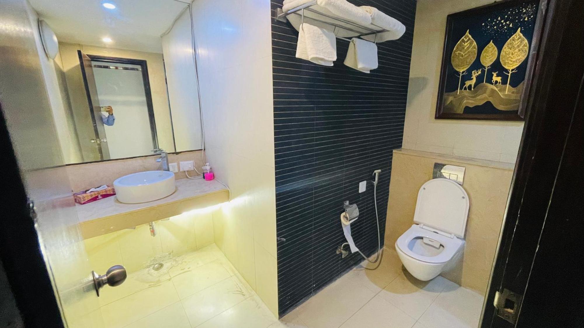 Saltstayz Select - Malcha & Chankyapuri Neu-Delhi Exterior foto